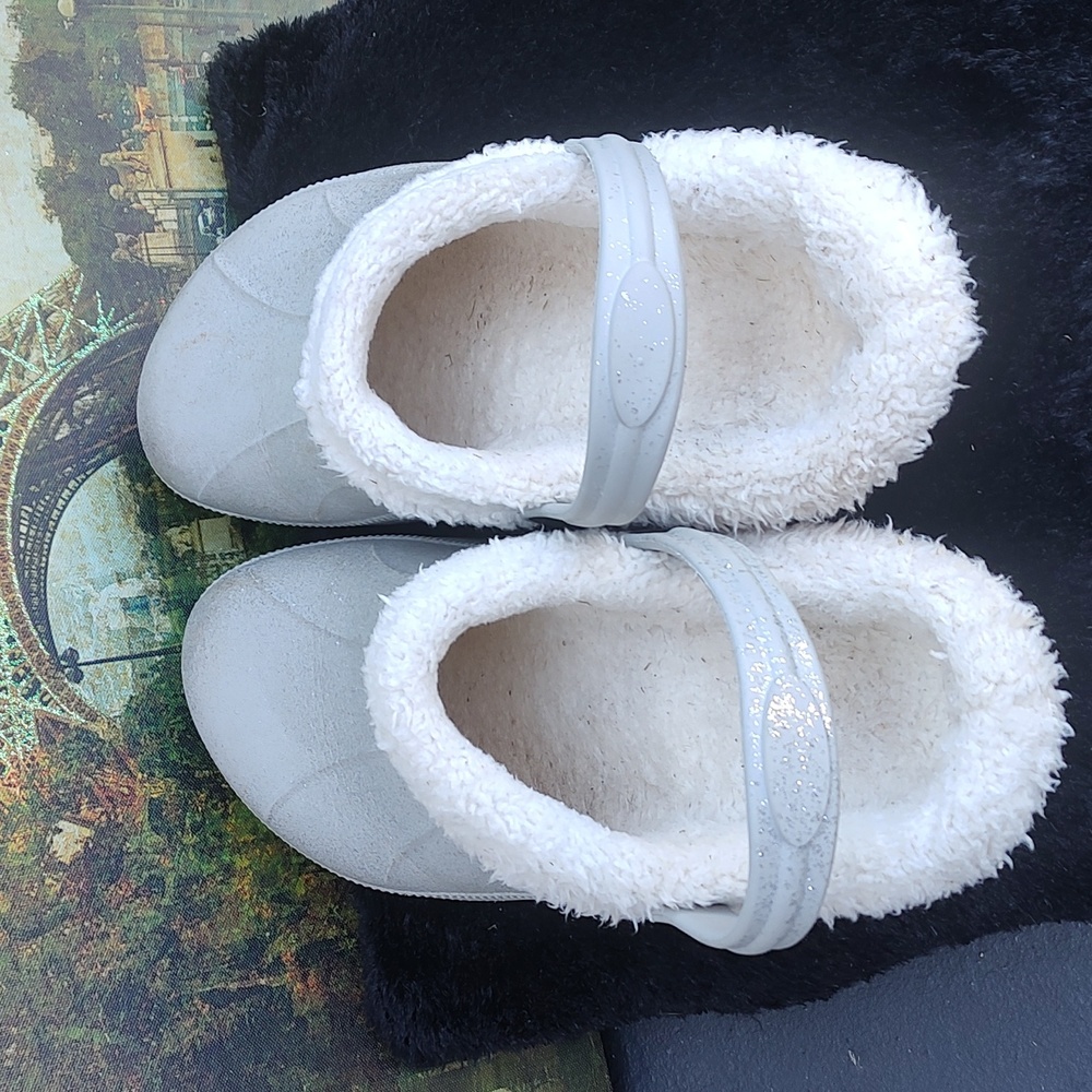 SILVER SHOES - Picture 4 of 7